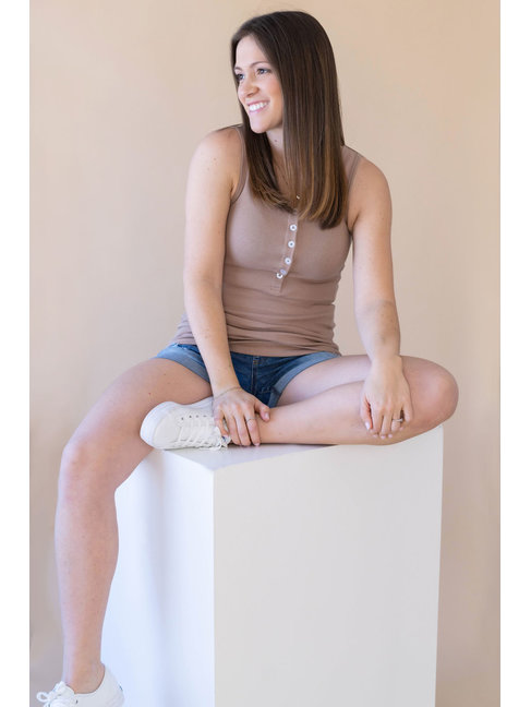 ROSE MATERNITÉ SHORTS DÉLAVÉS AVEC TROUS - DENIM