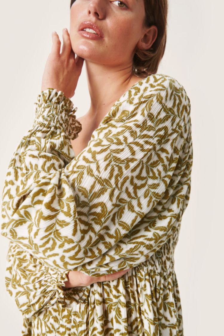 SOAKED IN LUXURY BLOUSE ZAYA - GREEN MOSS LEAF
