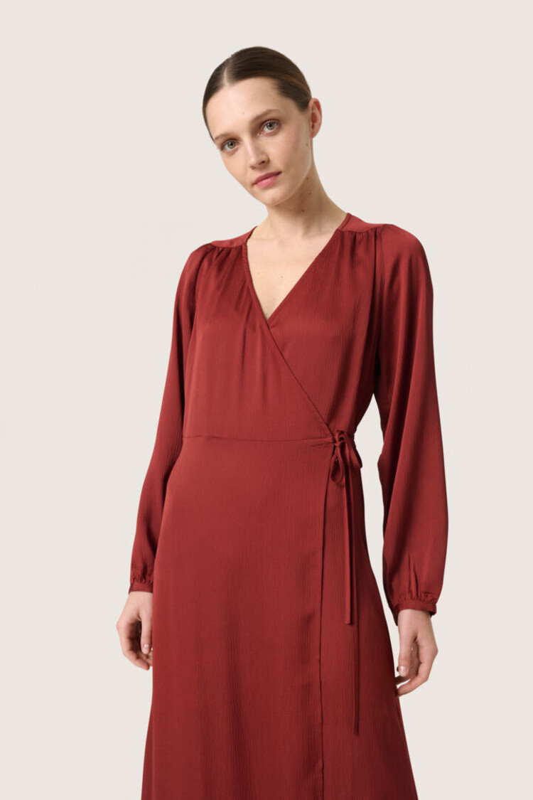 SOAKED IN LUXURY ROBE LOANA - RUSSET BROWN