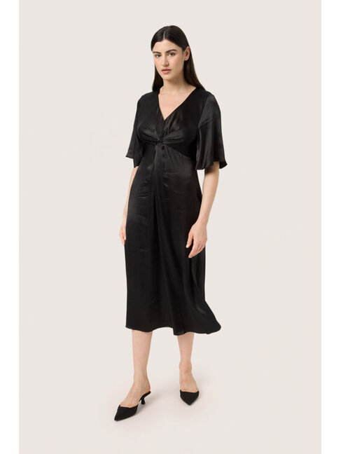 SOAKED IN LUXURY ROBE MILU -BLACK