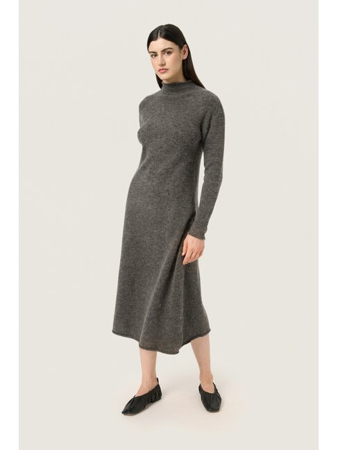 SOAKED IN LUXURY ROBE LONGUE EN TRICOT - GRIS