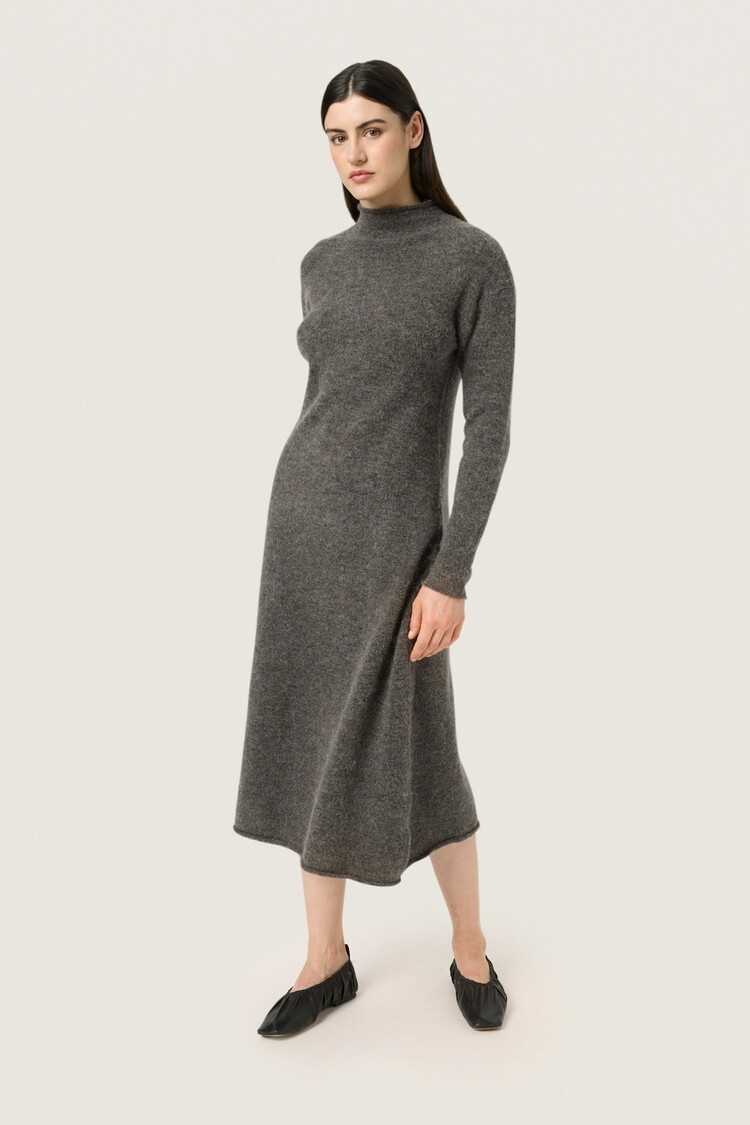SOAKED IN LUXURY ROBE LONGUE EN TRICOT - GRIS