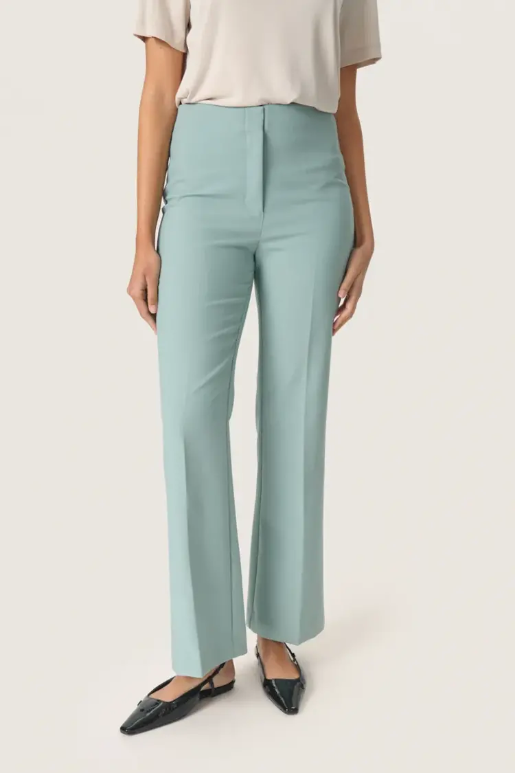 SOAKED IN LUXURY PANTALON CORINNE - BLEU/ARGENT