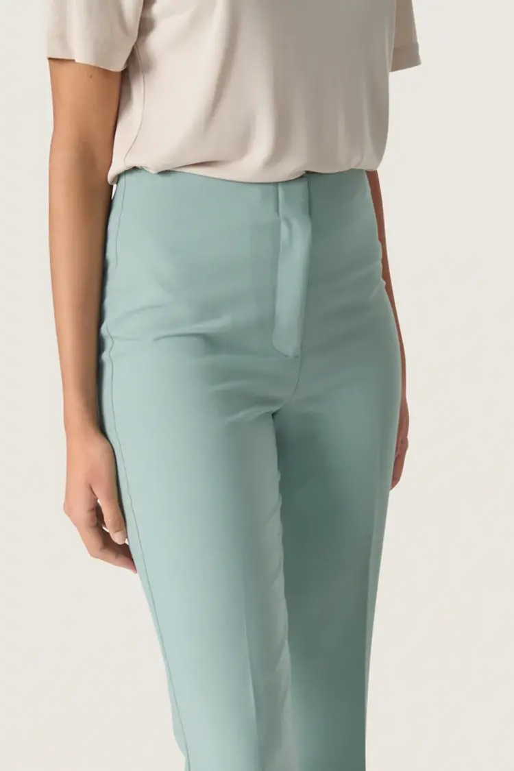 SOAKED IN LUXURY PANTALON CORINNE - BLEU/ARGENT