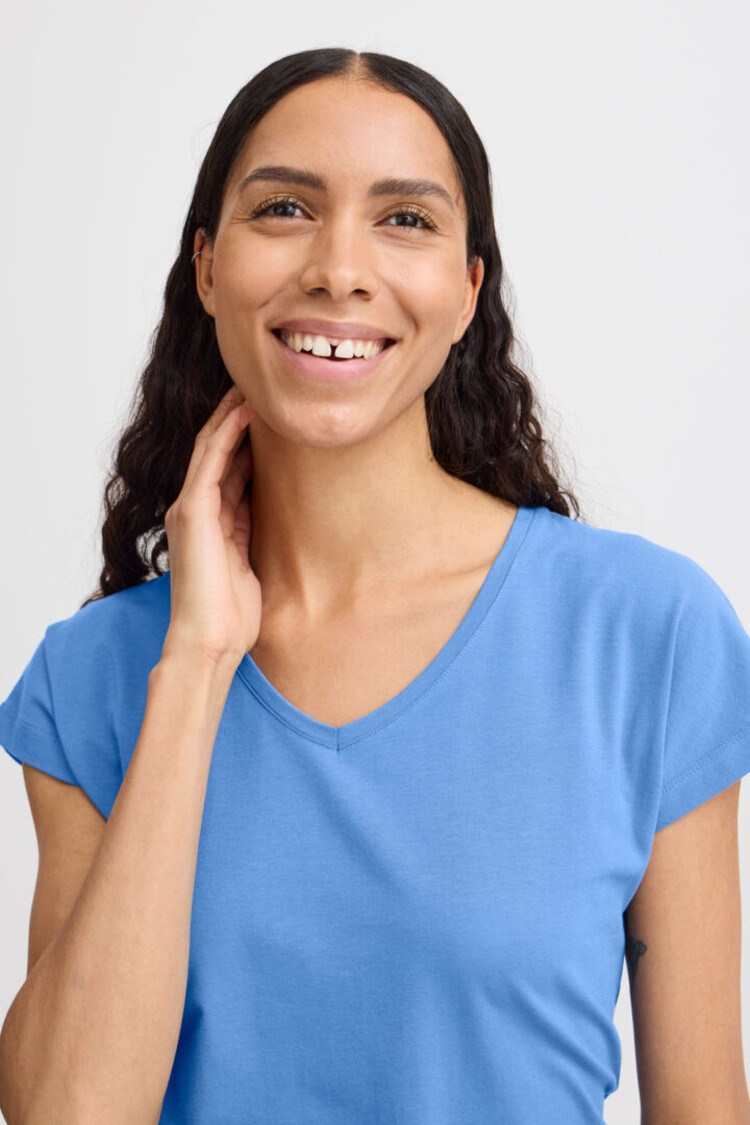 B.YOUNG T-SHIRT PAMILA V-NECK - RIVERSIDE