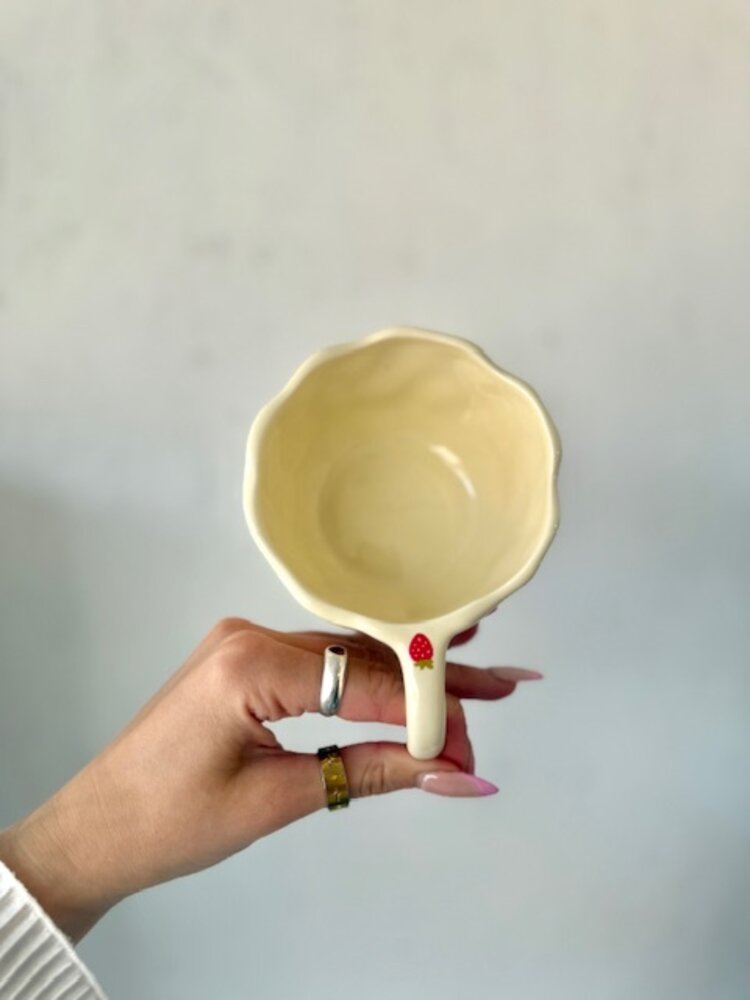 MÕMY TASSE CÉRAMIQUE - PETITES FRAISES ROUGES