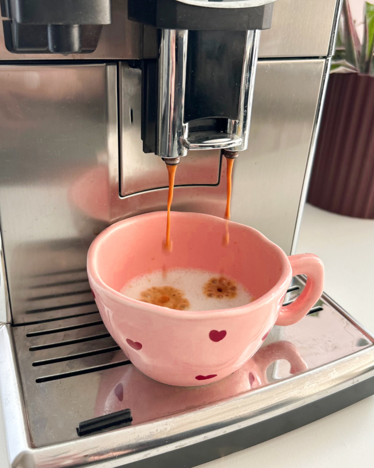 MOI D'ABORD TASSE COEURS IMPARFAITE