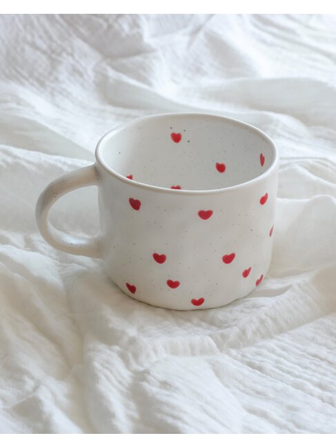 MOI D'ABORD TASSE COEURS ROUGES MINIMALISTE