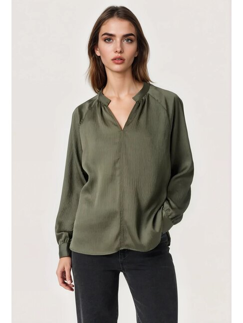 SOAKED IN LUXURY BLOUSE LOANA - GRAPE LEAF