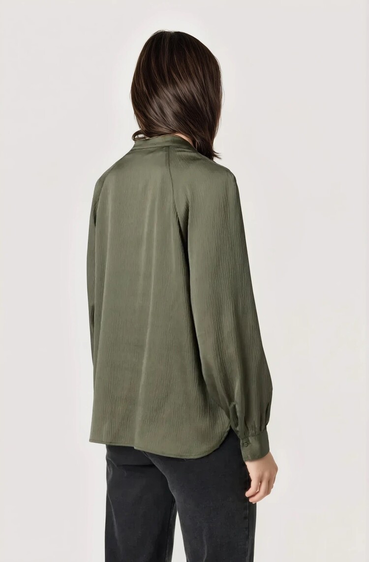 SOAKED IN LUXURY BLOUSE LOANA - GRAPE LEAF