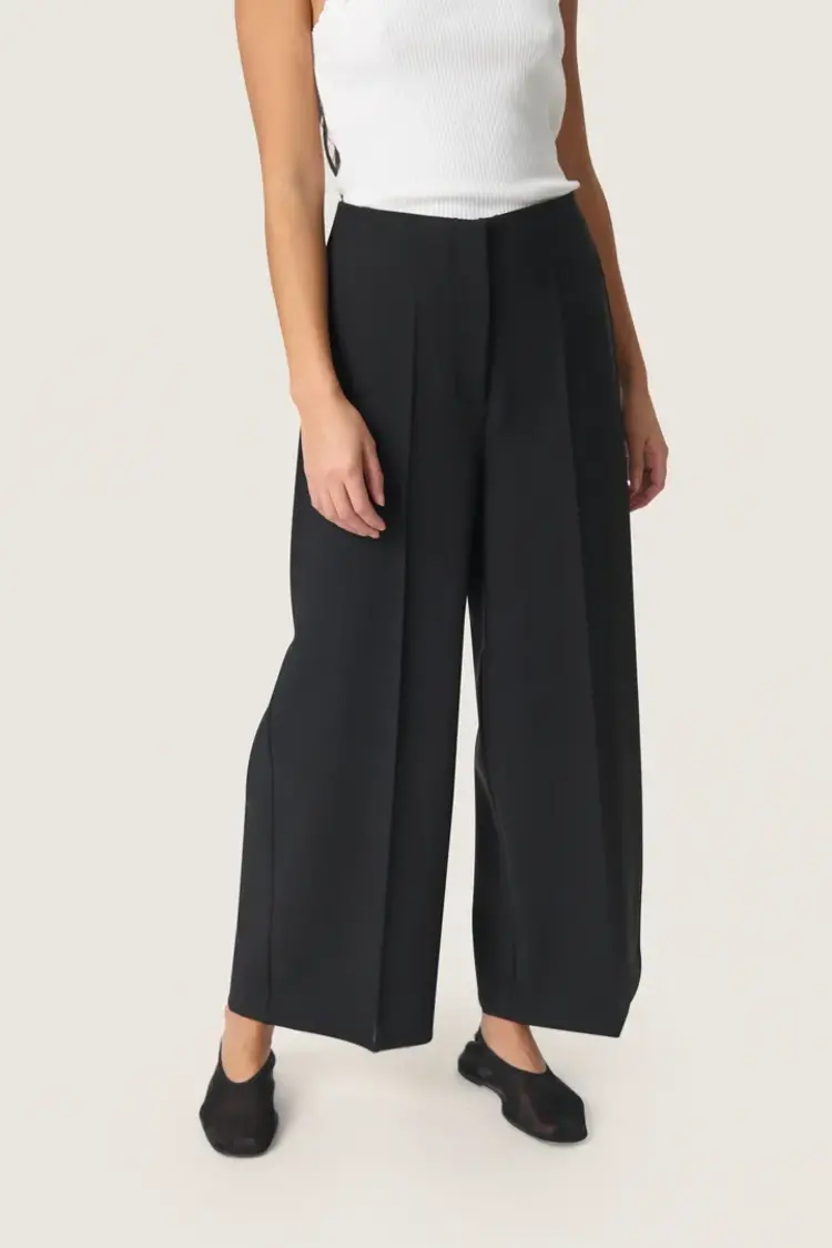 SOAKED IN LUXURY PANTALON CROPPED CORRINE - NOIR