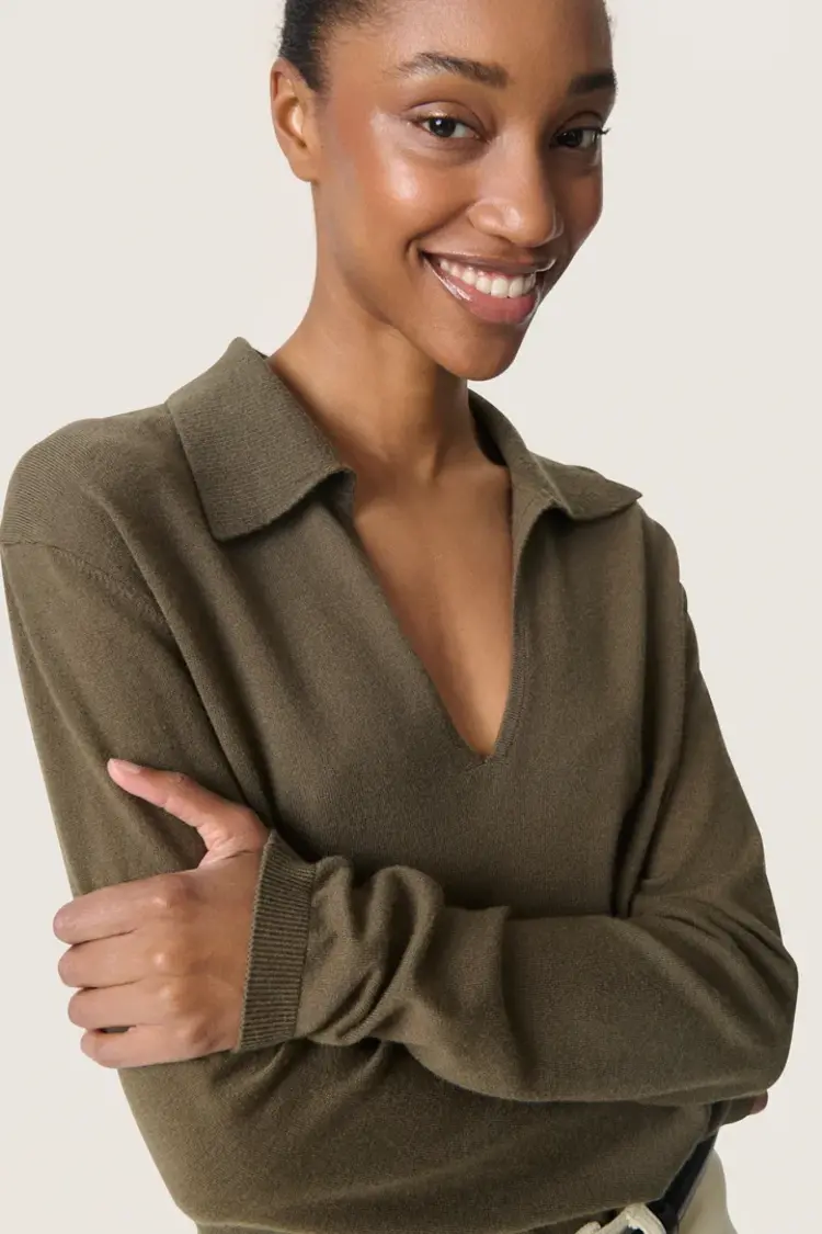 SOAKED IN LUXURY CHANDAIL À MANCHES LONGUES SPINA - TARMAC