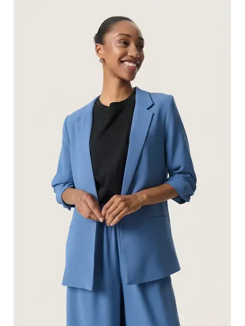 SOAKED IN LUXURY BLAZER SHIRLEY - BIJOU BLUE