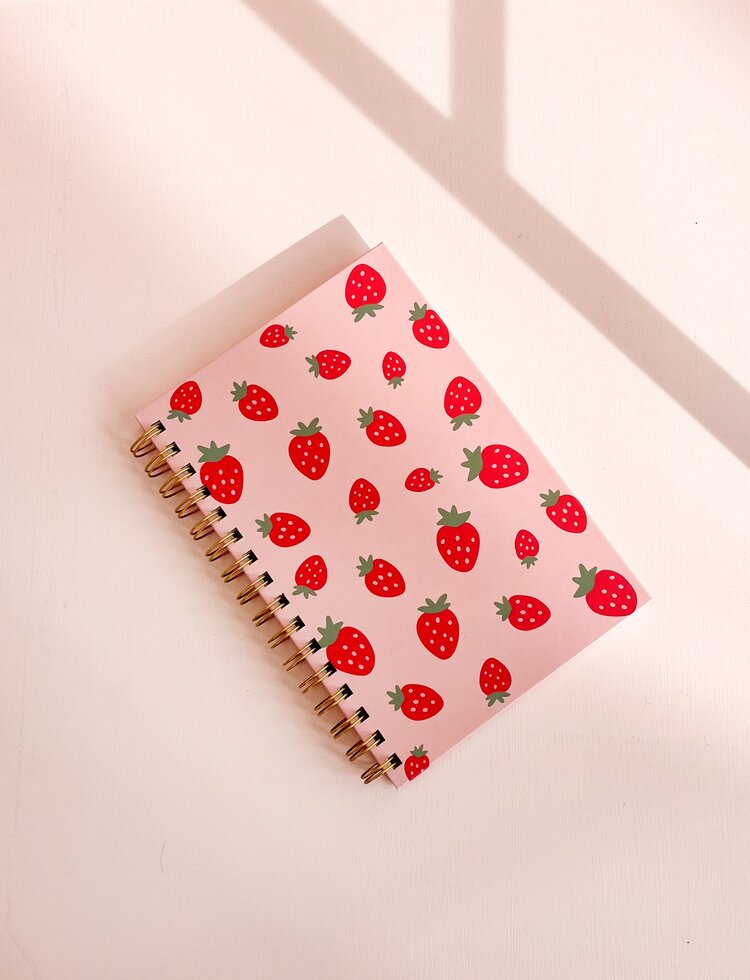 MÕMY CAHIER DE NOTES - FRAISES