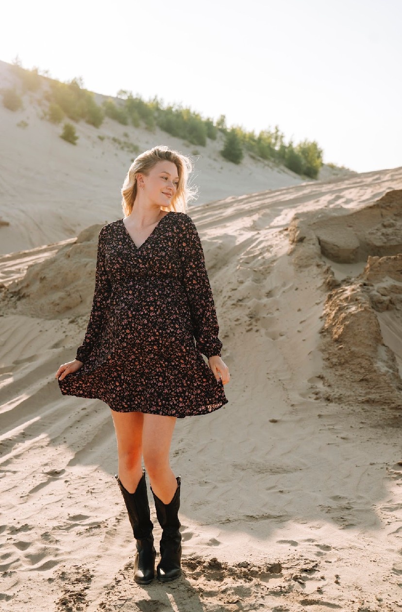 ROBE LOLITA À FLEURS NOIR ROSE Boutique La Penderie