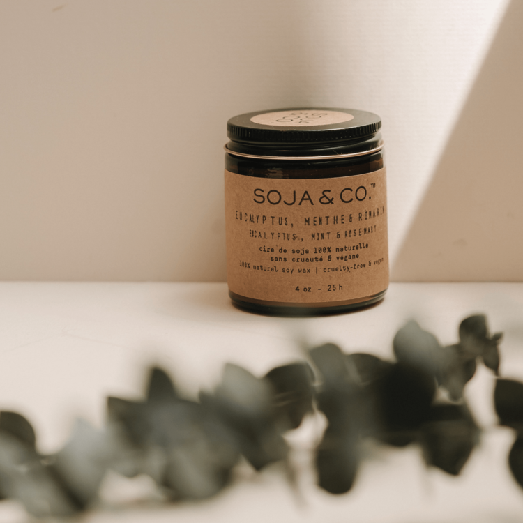 SOJA & CO CHANDELLE EUCALYPTUS, MENTHE & ROMARIN - 8 OZ