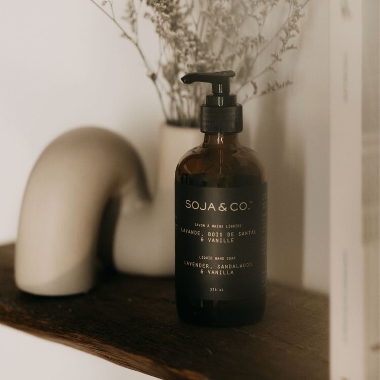 SOJA & CO SAVON À MAINS - LAVANDE, BOIS DE SANTAL & VANILLE