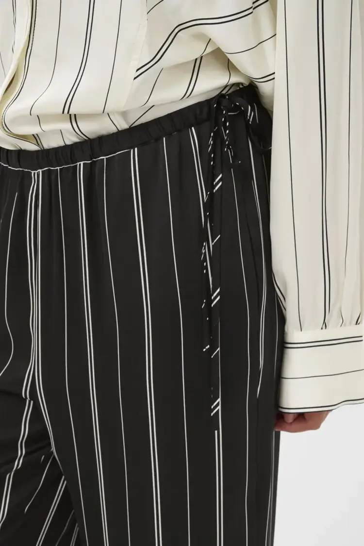 SOAKED IN LUXURY PANTALON MARCELA - NOIR & BLANC