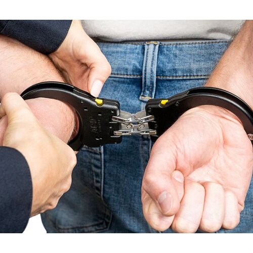 ASP Hinge Ultra Plus Cuffs