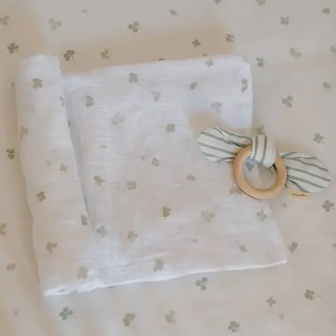 Swaddle Blanket Clover