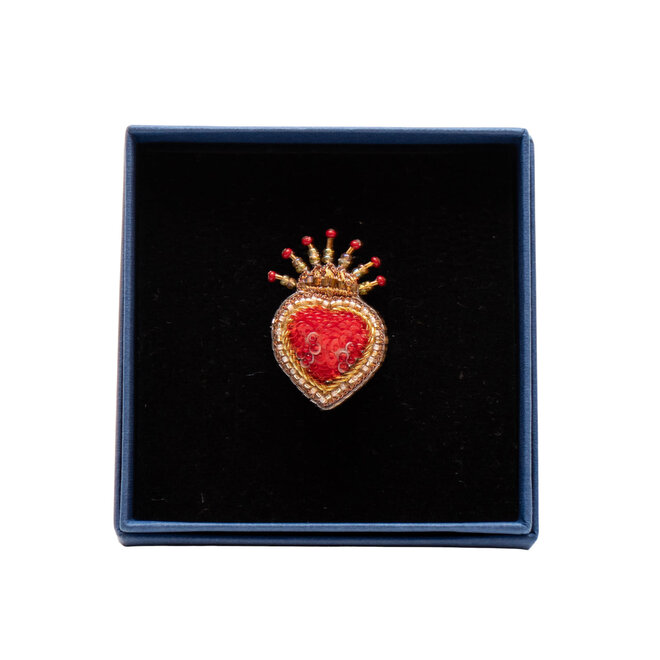 Brooch Pin Queen of Hearts