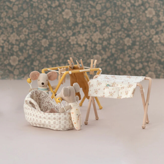 Baby Mouse Nursery Table Rose
