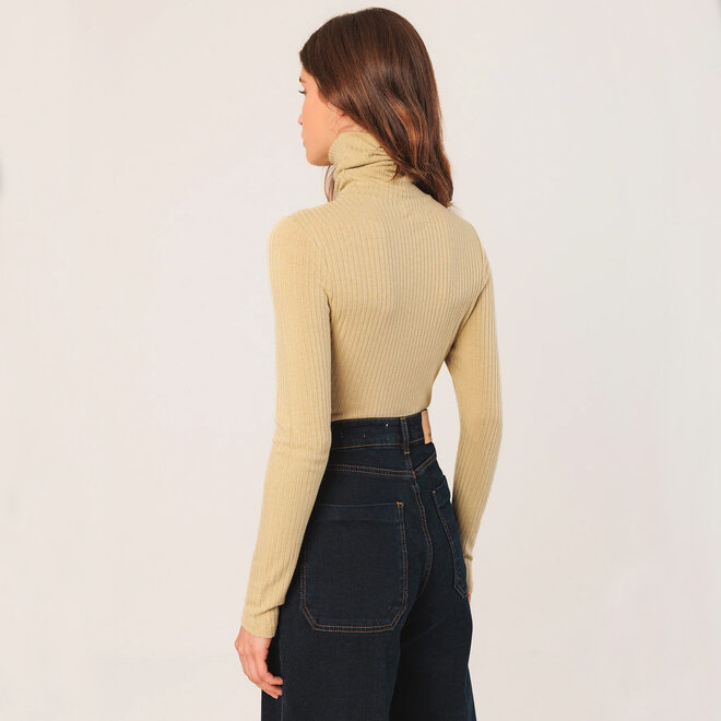 Ribbed T-Shirt Turtleneck Sage