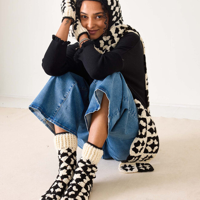 Crochet Slipper Socks La Paz Black/White