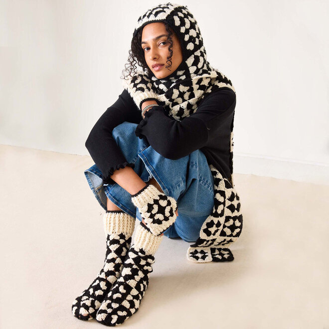 Crochet Fingerless Gloves La Paz Black/White