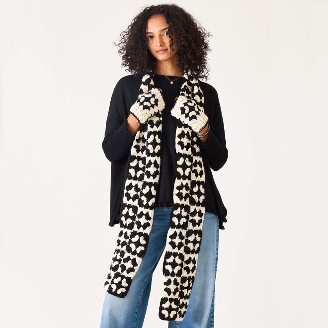 Crochet Scarf La Paz Black/White