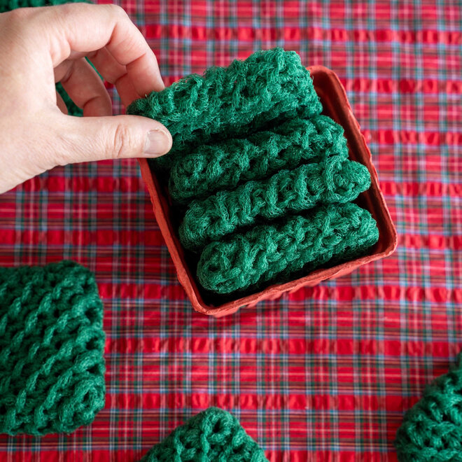 Christmas Scrub Cloths Set of 4 Berry Basket