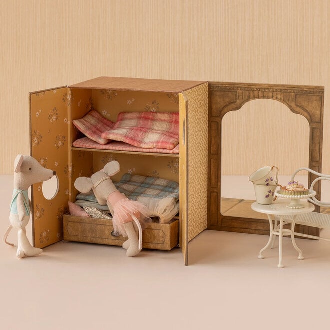 Mice Little Sister & Brother Ballet in Dance Studio