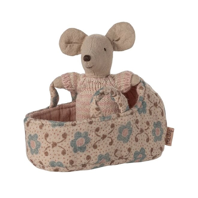 Baby Mouse in Carry cot Rose