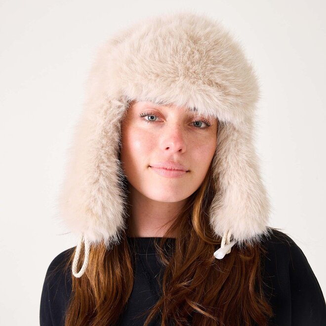 Hat Cozy Cabin Faux Fur Oatmeal