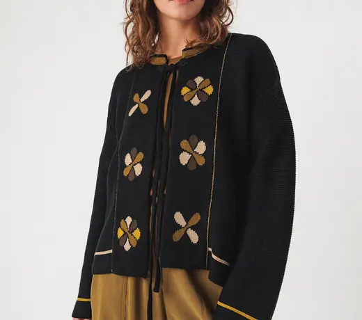 Cardigans & Sweaters