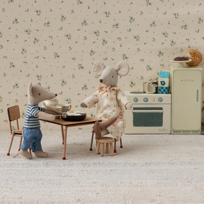 Mouse Chair and Table Set