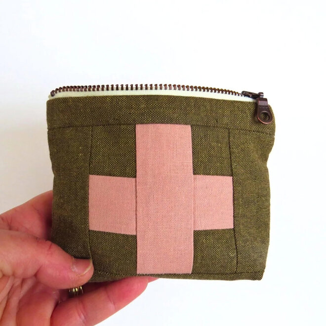 Everyday Wellness Bag First Aid Green/Rose