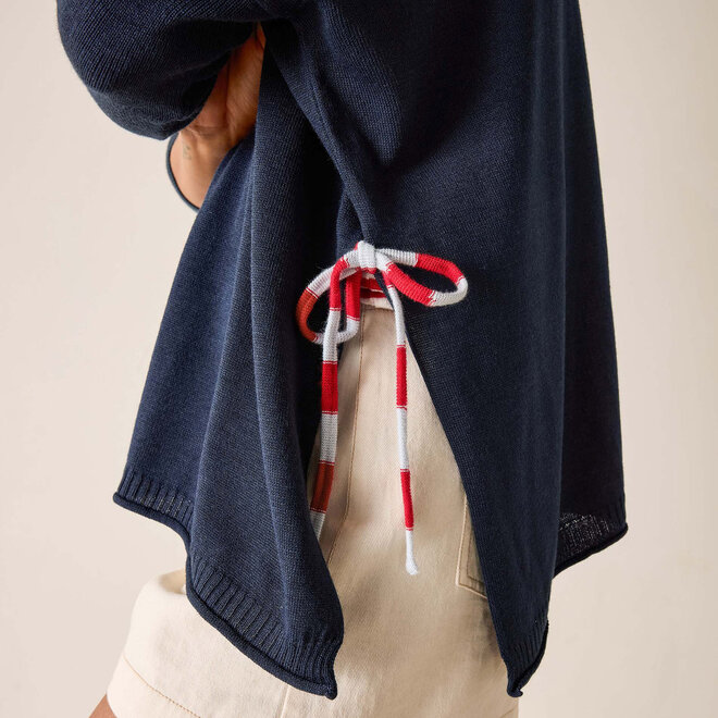 Catalina Tie Side Crewneck Navy with Striped Tie