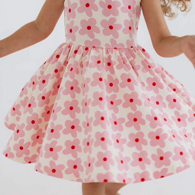 Dress Twirl in Pink Daisies