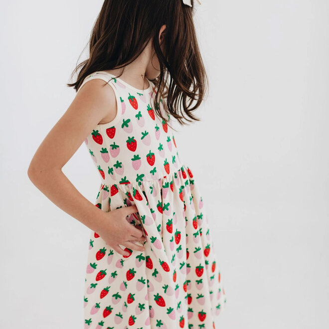 Dress Twirl in Strawberry Blush