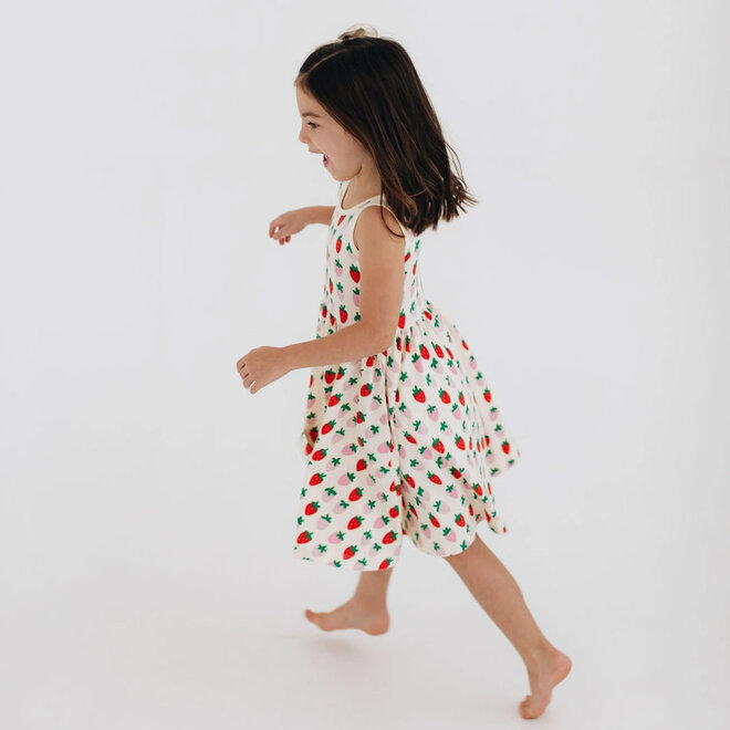 Dress Twirl in Strawberry Blush