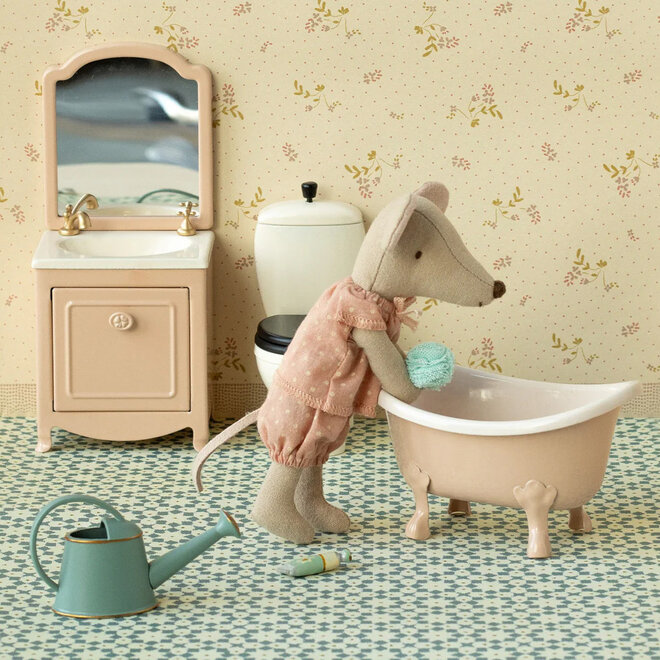 Mouse Big Sister Polka Dots Outfit in Matchbox