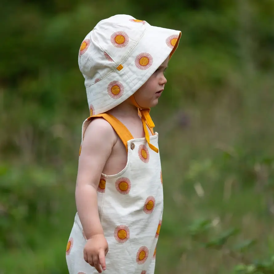 Hats, Scarves & Gloves