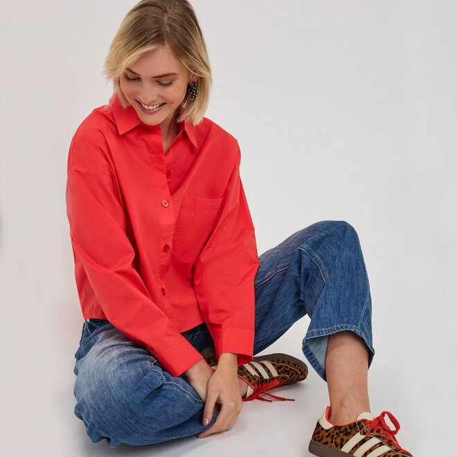 Blouse Cropped Folded Cuff Chilli Red
