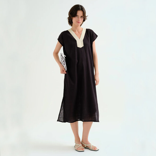 Kaftan Black with Cream Neckline