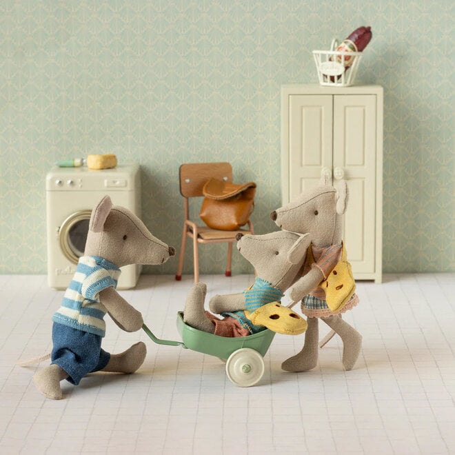 Mouse Little Sister with Bag