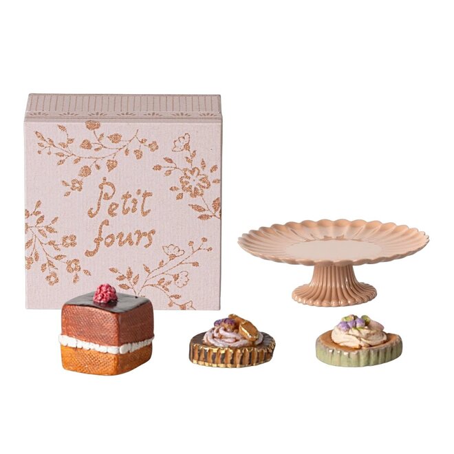 Cakes and Cakestand Mini