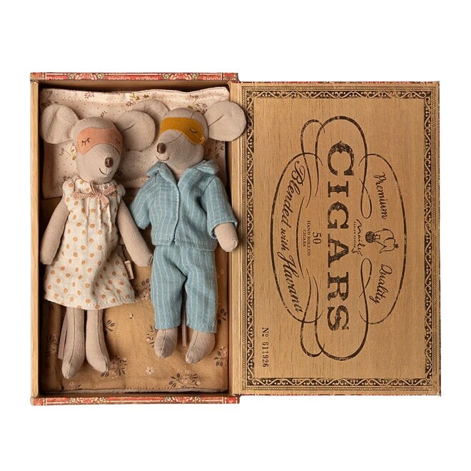Mice Mum & Dad in Cigarbox