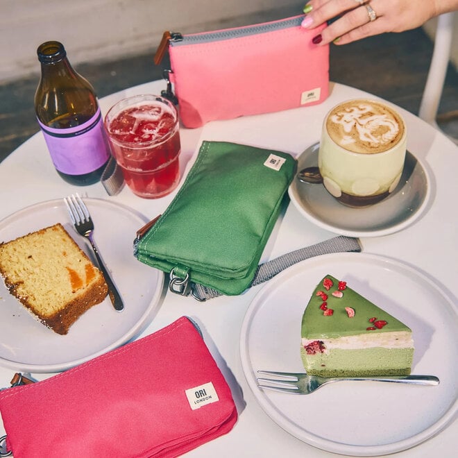 Carnaby Wallet Medium Artichoke with Wrist Strap
