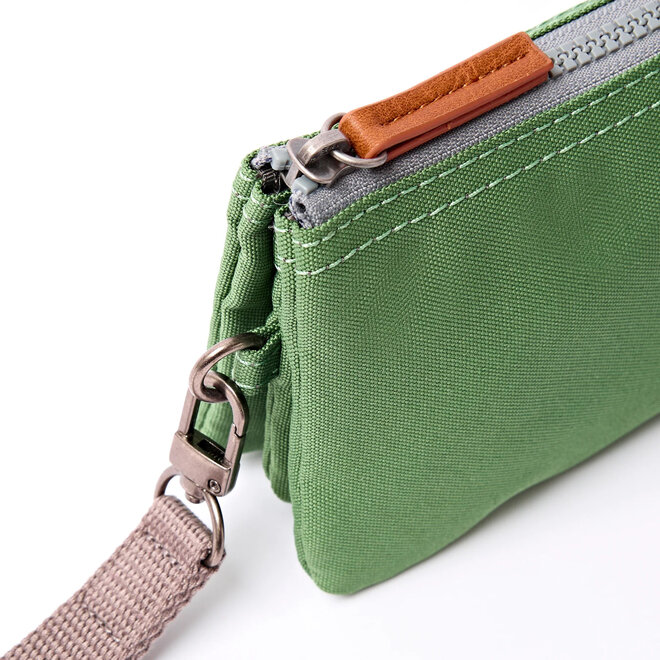 Carnaby Wallet Medium Artichocke with Wrist Strap